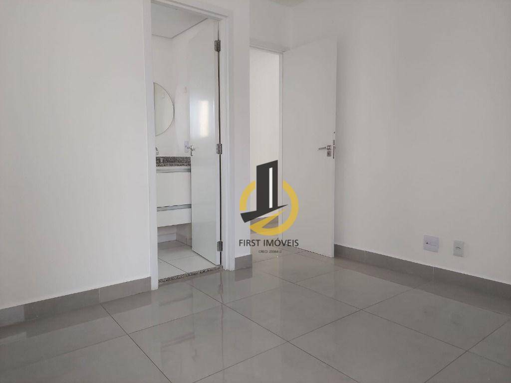 Apartamento à venda com 2 quartos, 67m² - Foto 11