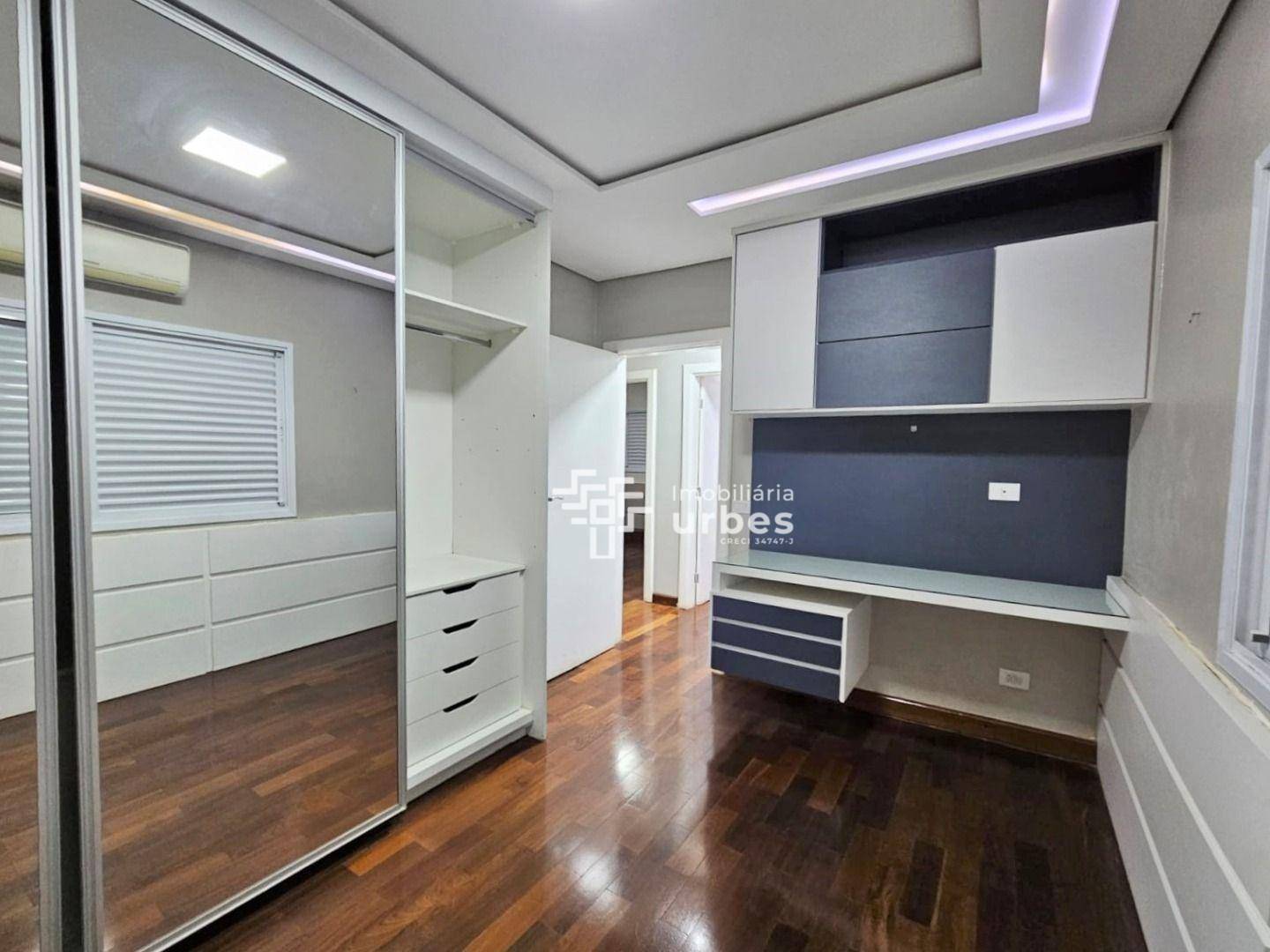 Casa à venda com 4 quartos, 220m² - Foto 24