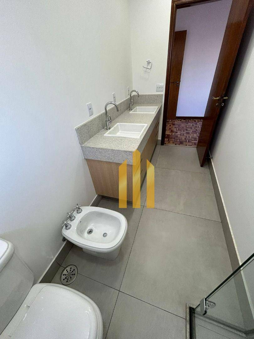 Sobrado à venda e aluguel com 3 quartos, 240m² - Foto 40