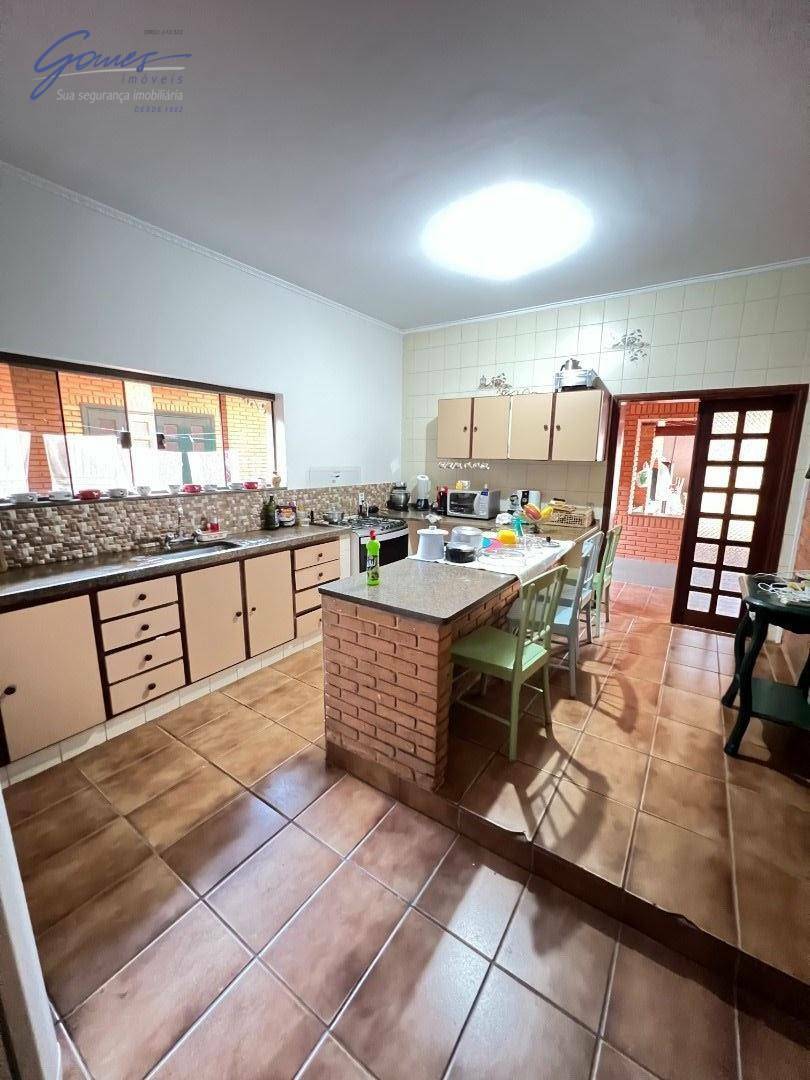 Sobrado à venda com 3 quartos, 366m² - Foto 6