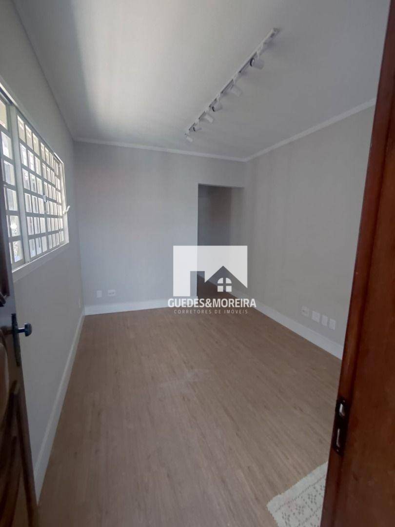 Casa à venda com 3 quartos, 165m² - Foto 9