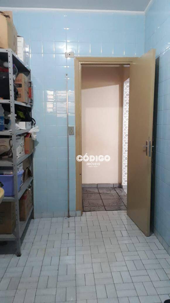 Sobrado à venda com 3 quartos, 200m² - Foto 4