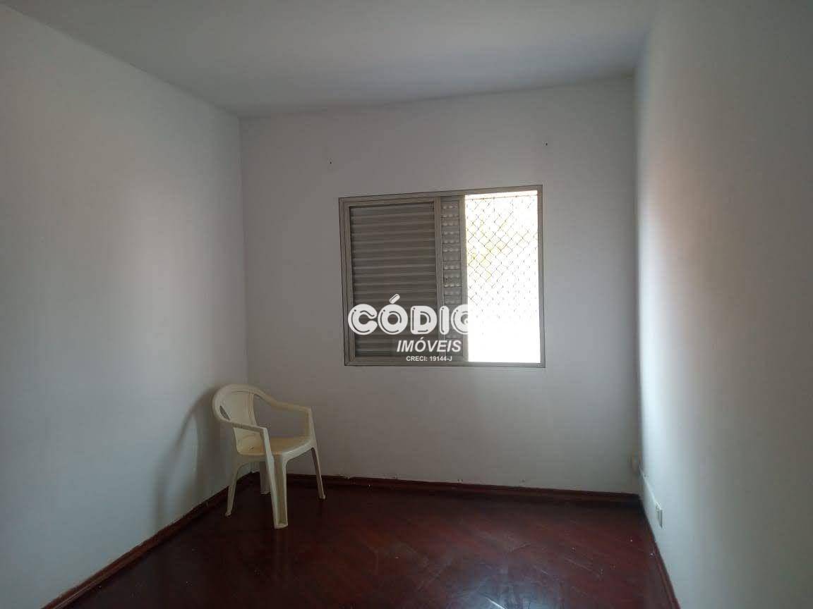 Apartamento à venda com 2 quartos, 70m² - Foto 3