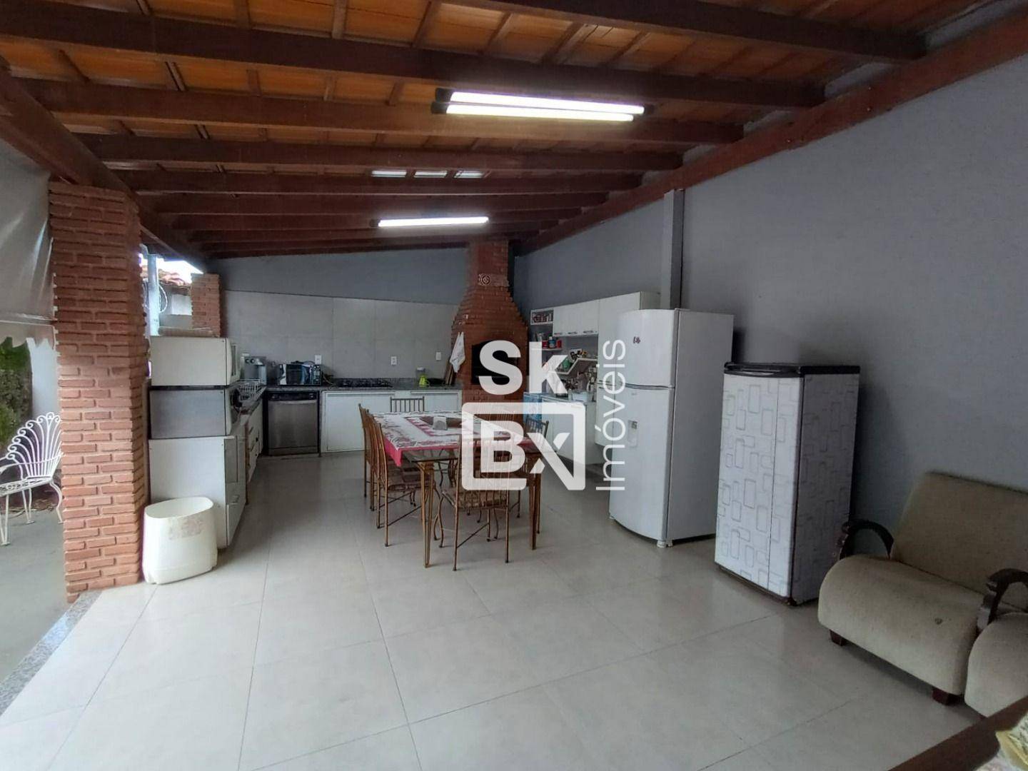 Casa à venda com 4 quartos, 203m² - Foto 12