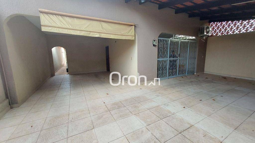 Casa à venda com 6 quartos, 315m² - Foto 10