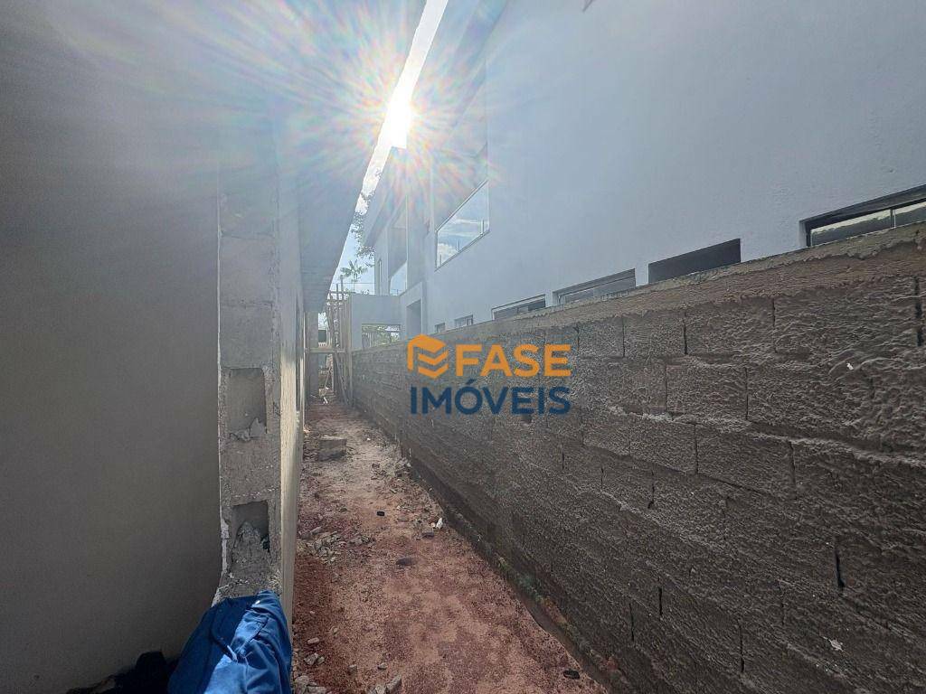 Casa de Condomínio à venda com 3 quartos, 179m² - Foto 13