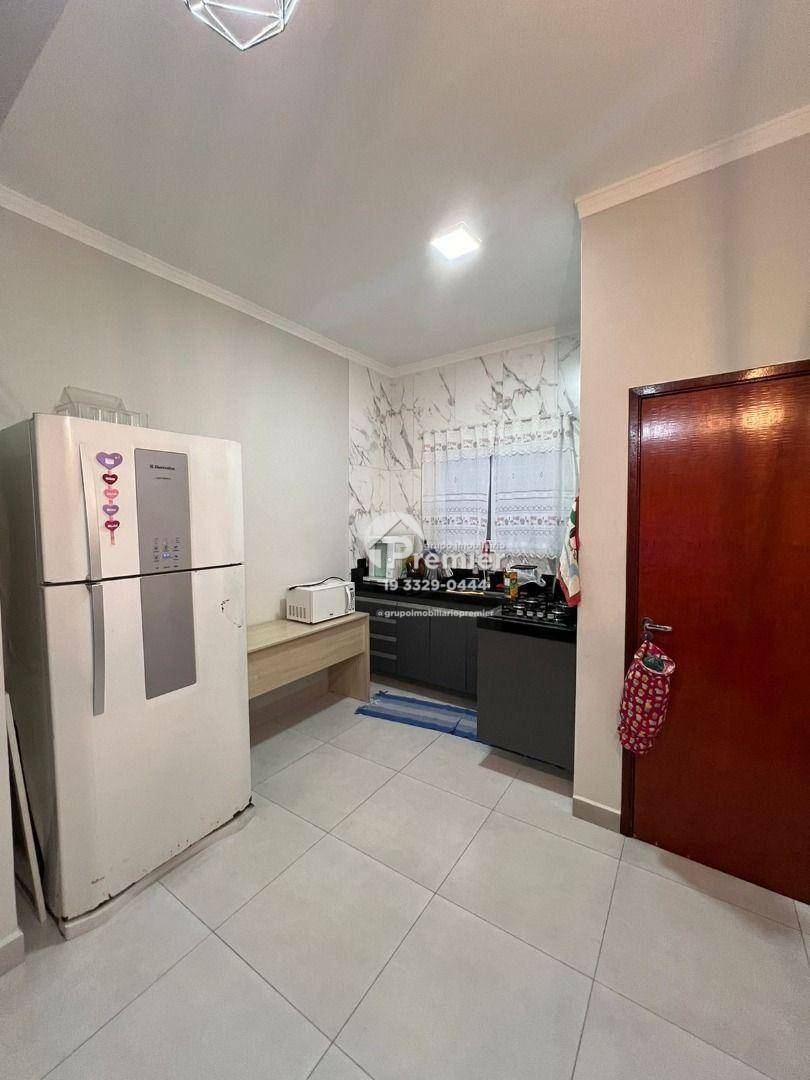 Casa à venda com 2 quartos, 100m² - Foto 7