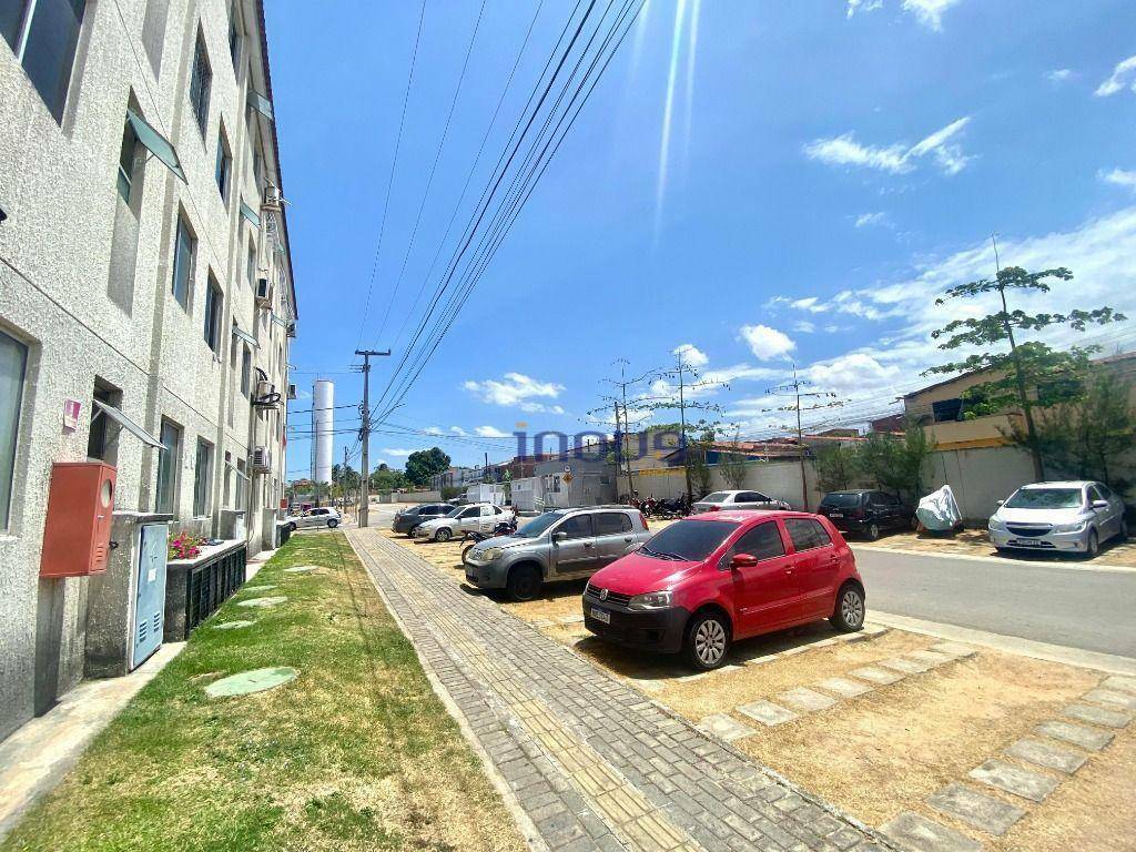 Apartamento à venda com 2 quartos, 44m² - Foto 2