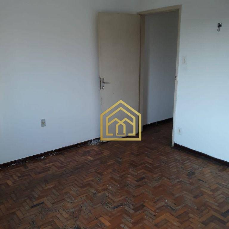 Casa à venda com 3 quartos, 185m² - Foto 11