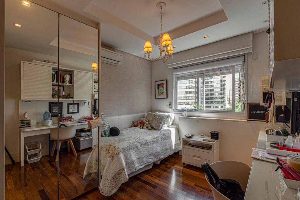 Apartamento à venda com 4 quartos, 245m² - Foto 14