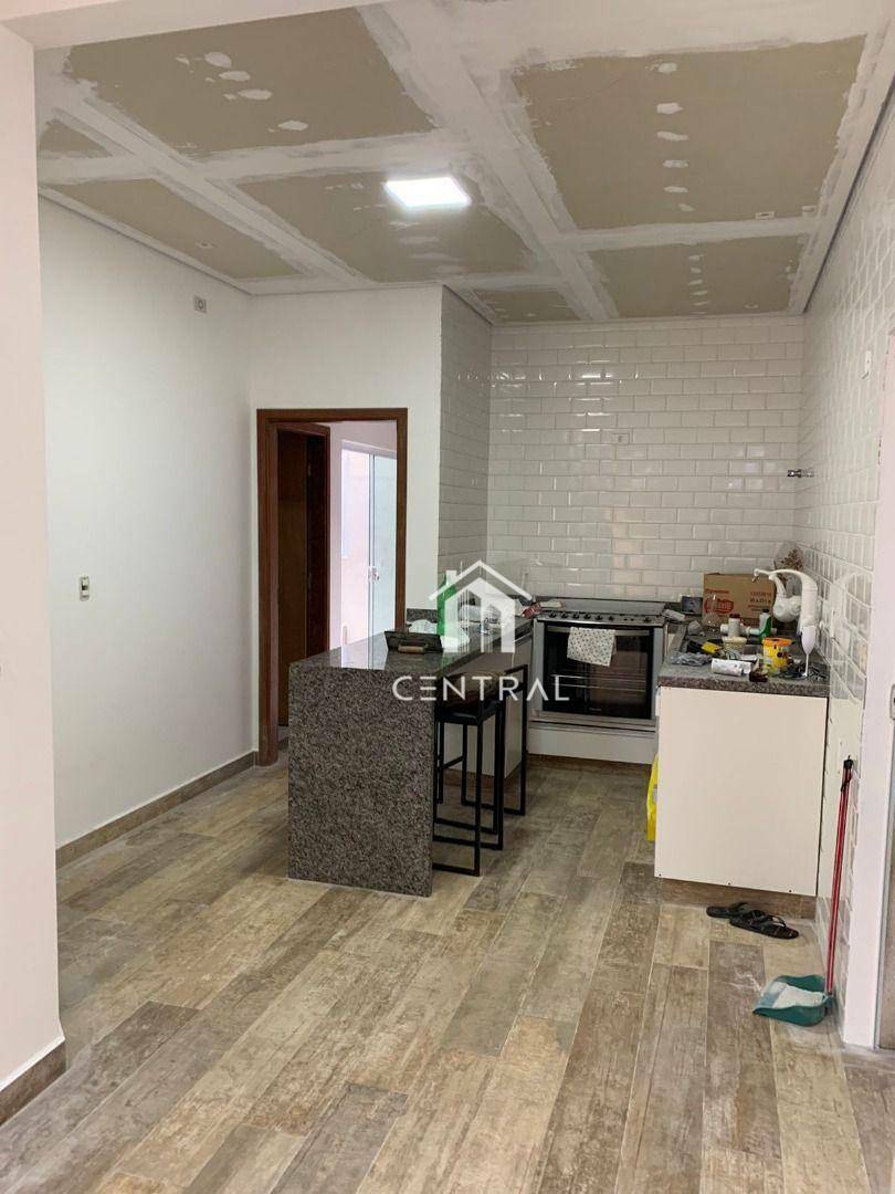 Casa à venda com 4 quartos, 182m² - Foto 9