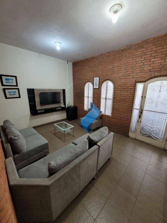 Casa à venda com 4 quartos, 197m² - Foto 1