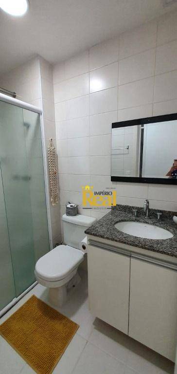 Apartamento à venda com 2 quartos, 60m² - Foto 2