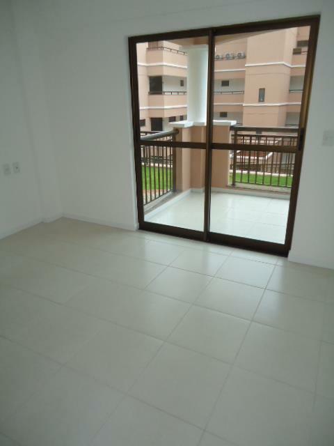 Apartamento à venda com 2 quartos, 68m² - Foto 4