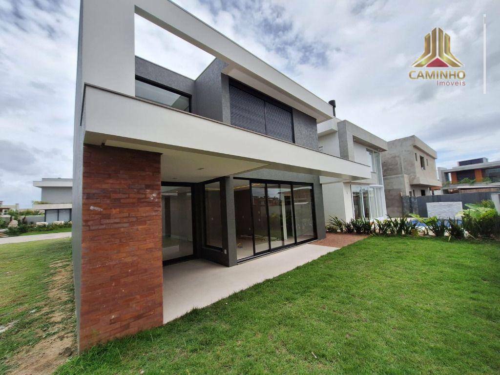 Casa de Condomínio à venda com 4 quartos, 241m² - Foto 1