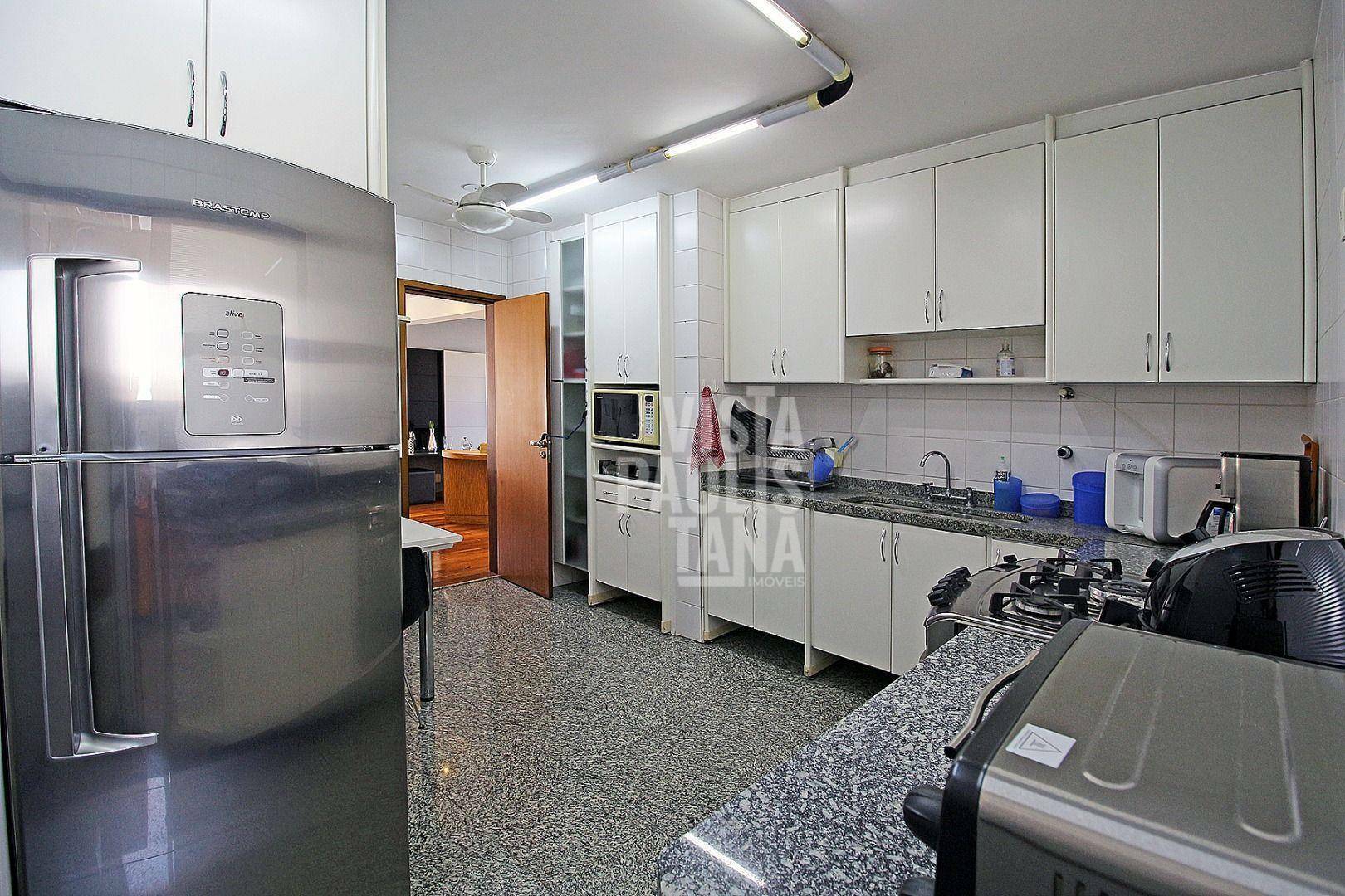 Apartamento à venda com 3 quartos, 162m² - Foto 16