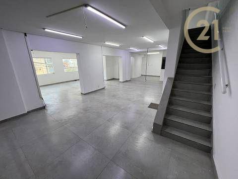 Casa para alugar, 300m² - Foto 1