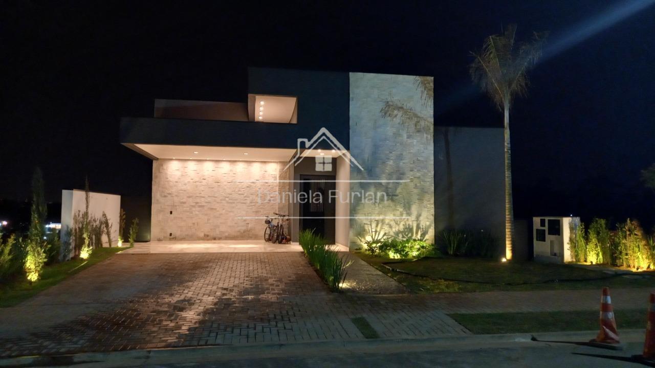 Casa de Condomínio para alugar com 3 quartos, 250m² - Foto 14