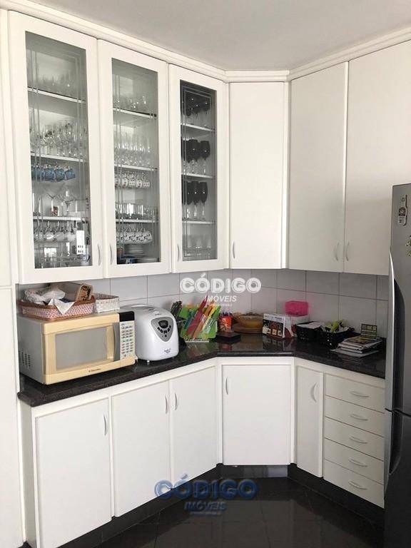 Casa à venda com 4 quartos, 420m² - Foto 8