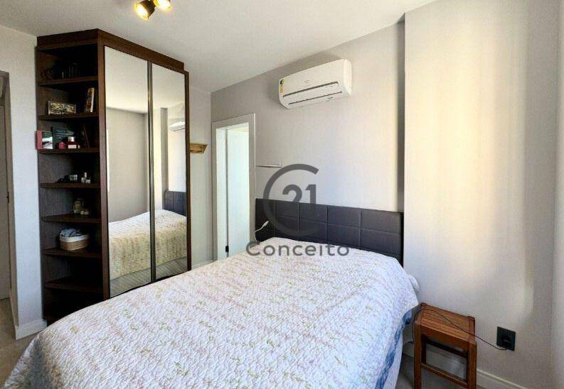 Apartamento à venda com 3 quartos, 112m² - Foto 12