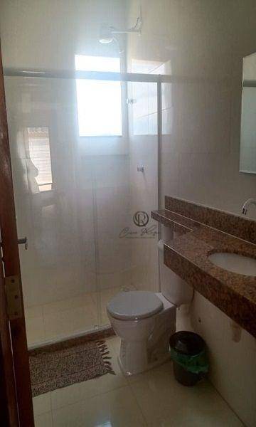 Casa à venda com 2 quartos, 110m² - Foto 12