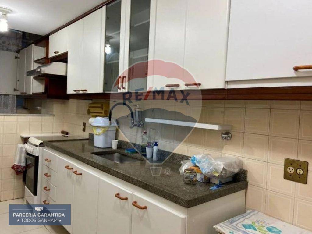 Apartamento à venda com 2 quartos, 75m² - Foto 21