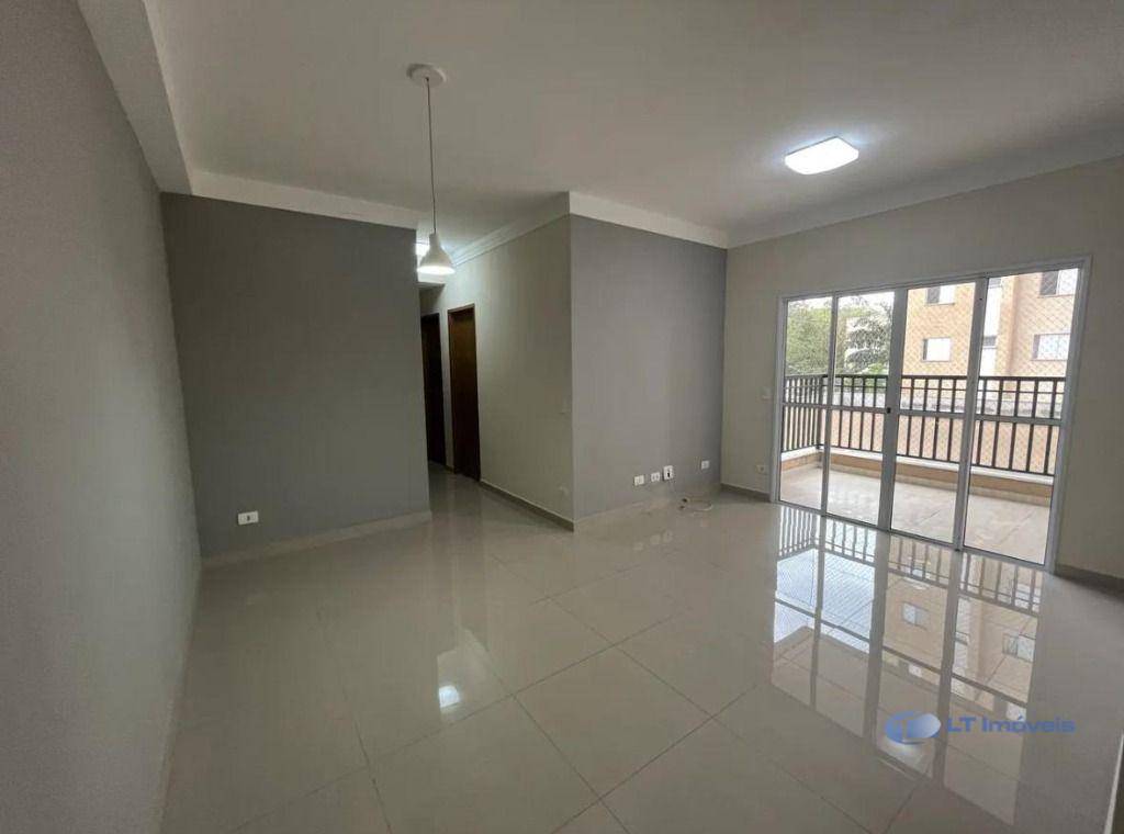 Apartamento à venda com 3 quartos, 80m² - Foto 2