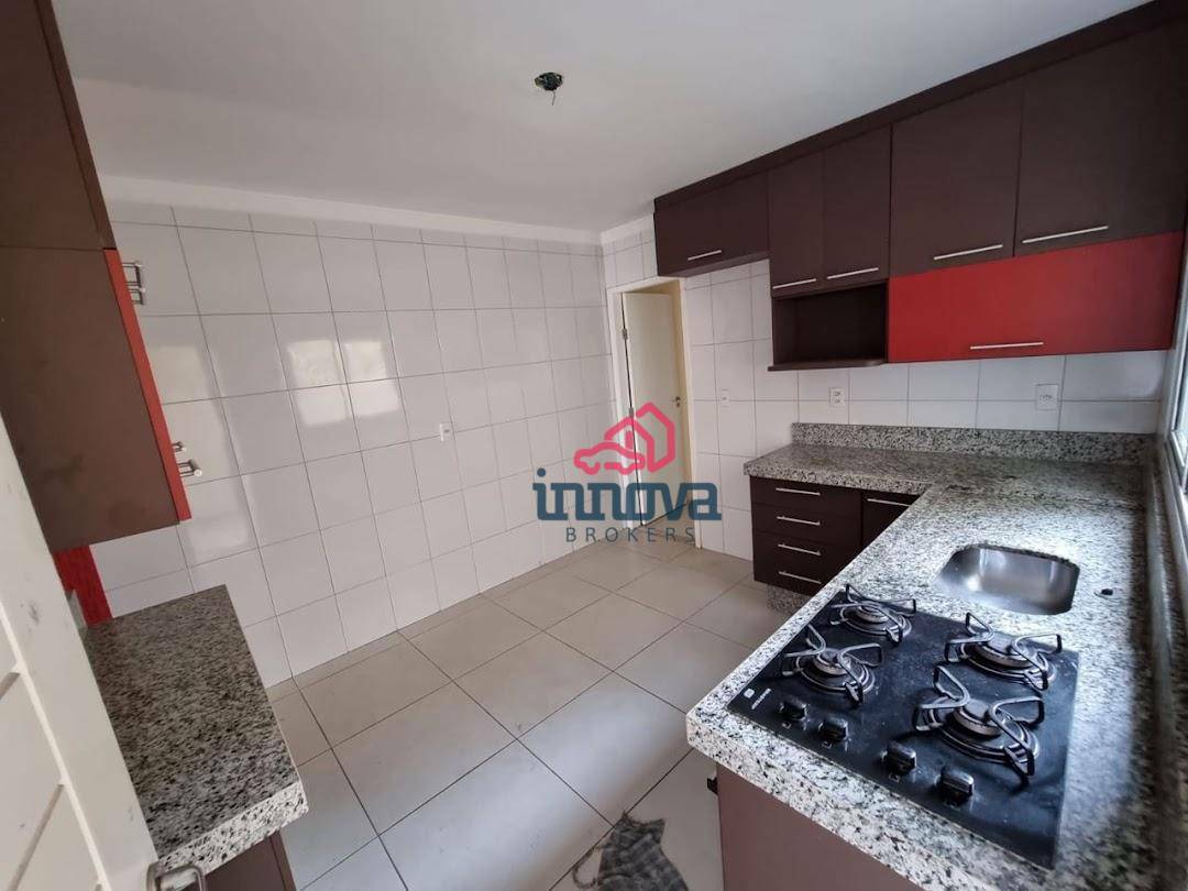 Sobrado à venda com 3 quartos, 200m² - Foto 13