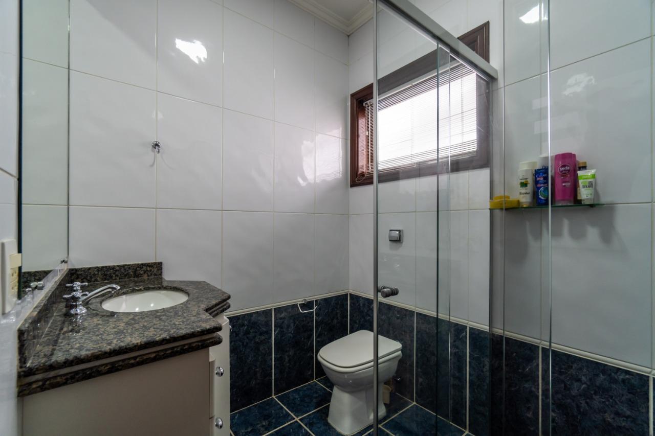 Casa de Condomínio à venda com 3 quartos, 214m² - Foto 32