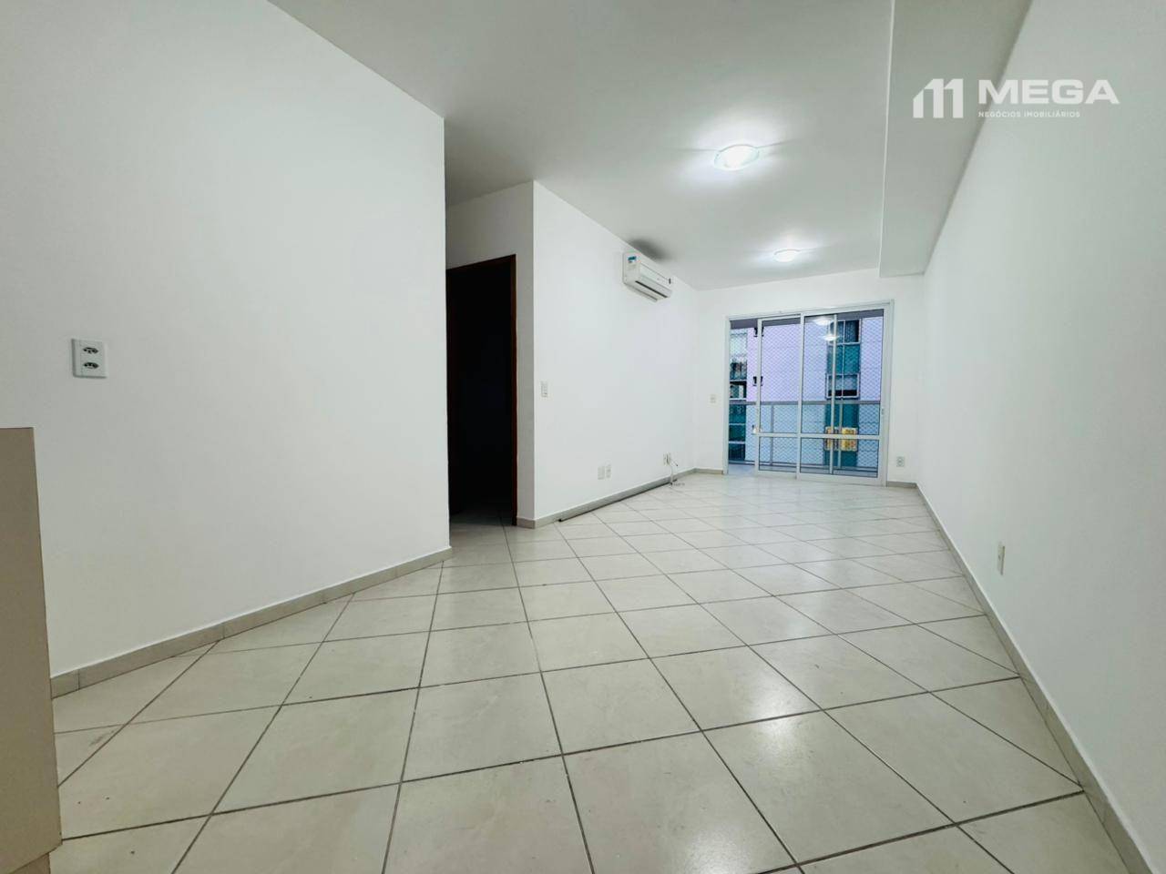 Apartamento à venda com 2 quartos, 67m² - Foto 3