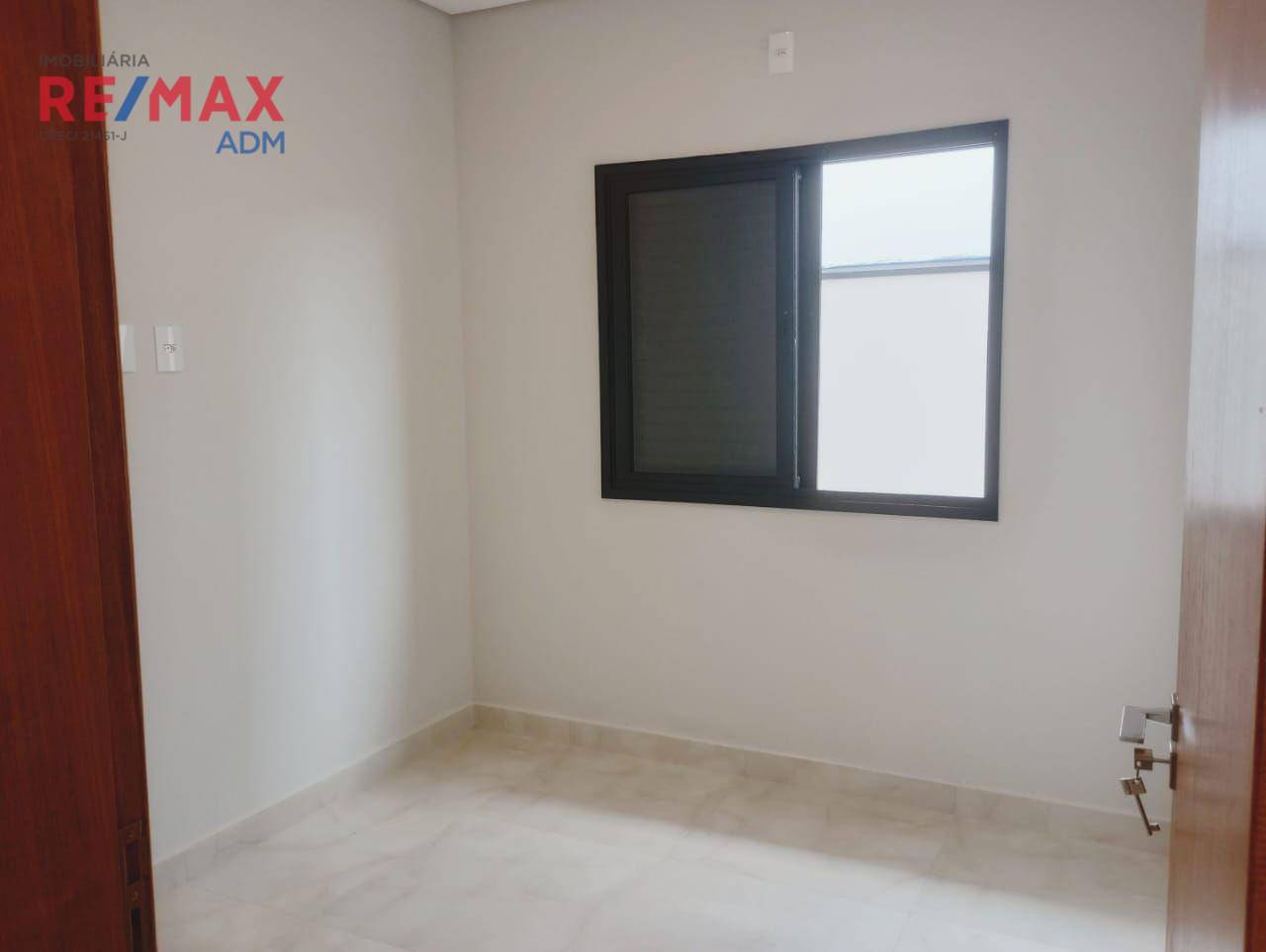 Casa à venda com 4 quartos, 160m² - Foto 12