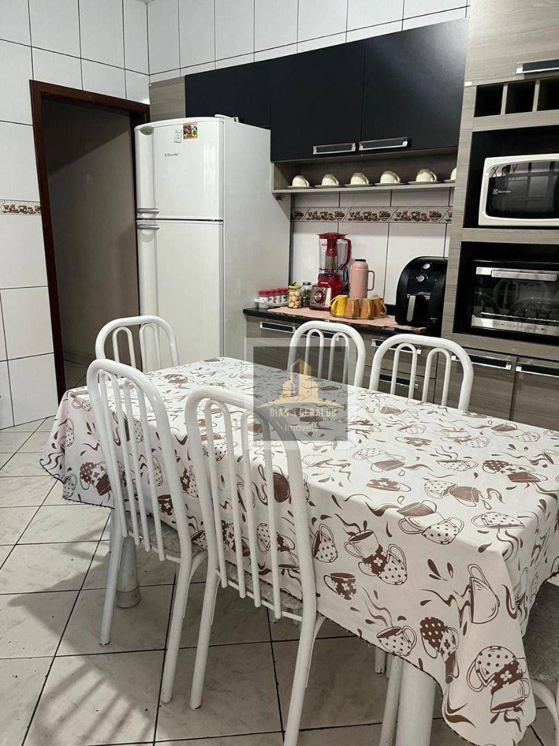 Casa, 3 quartos, 79 m² - Foto 4