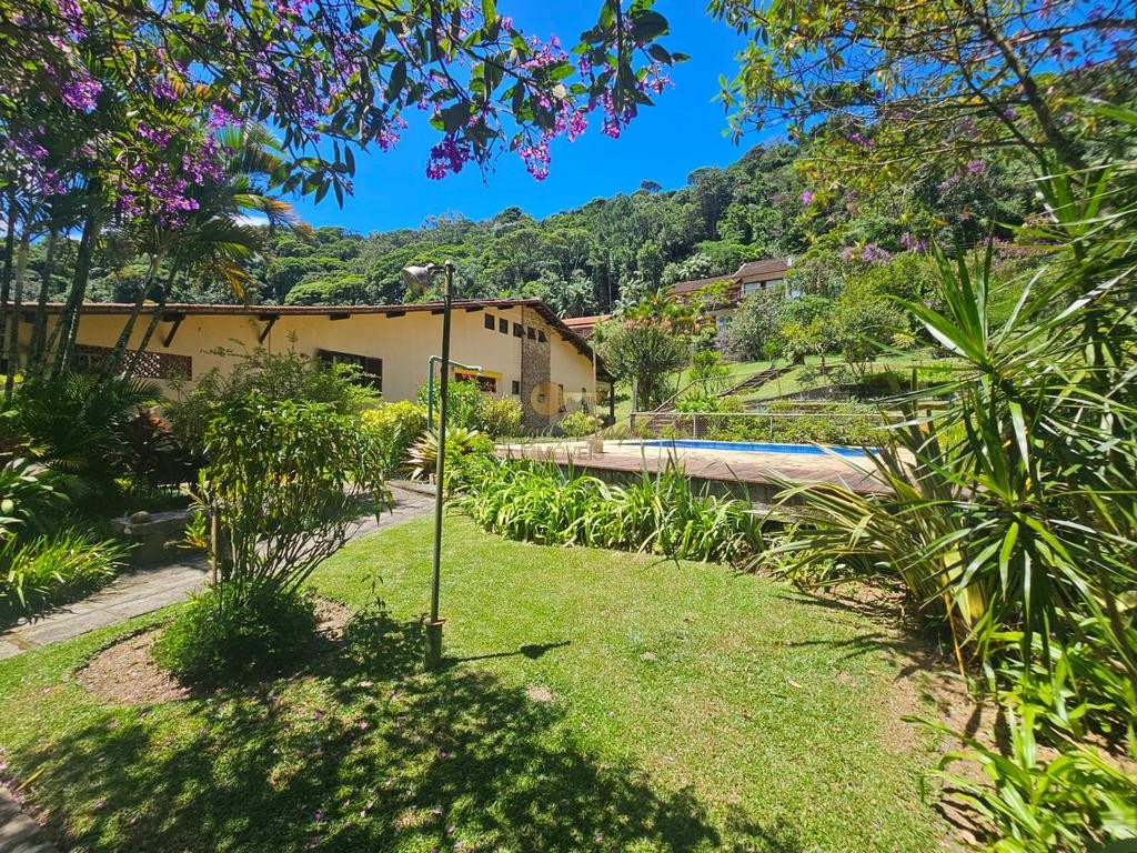 Casa de Condomínio à venda com 4 quartos, 3642m² - Foto 4