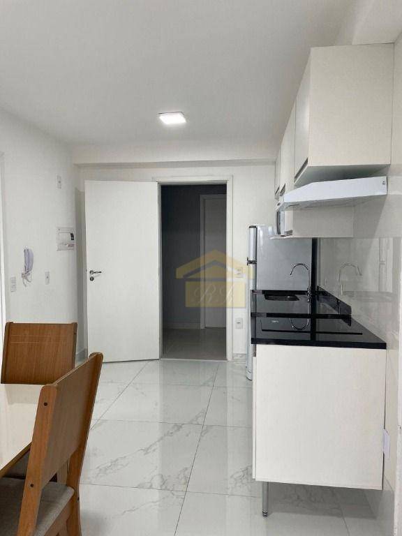 Apartamento para alugar com 1 quarto, 35m² - Foto 9