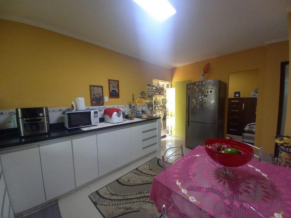 Casa de Condomínio à venda com 3 quartos, 200m² - Foto 11