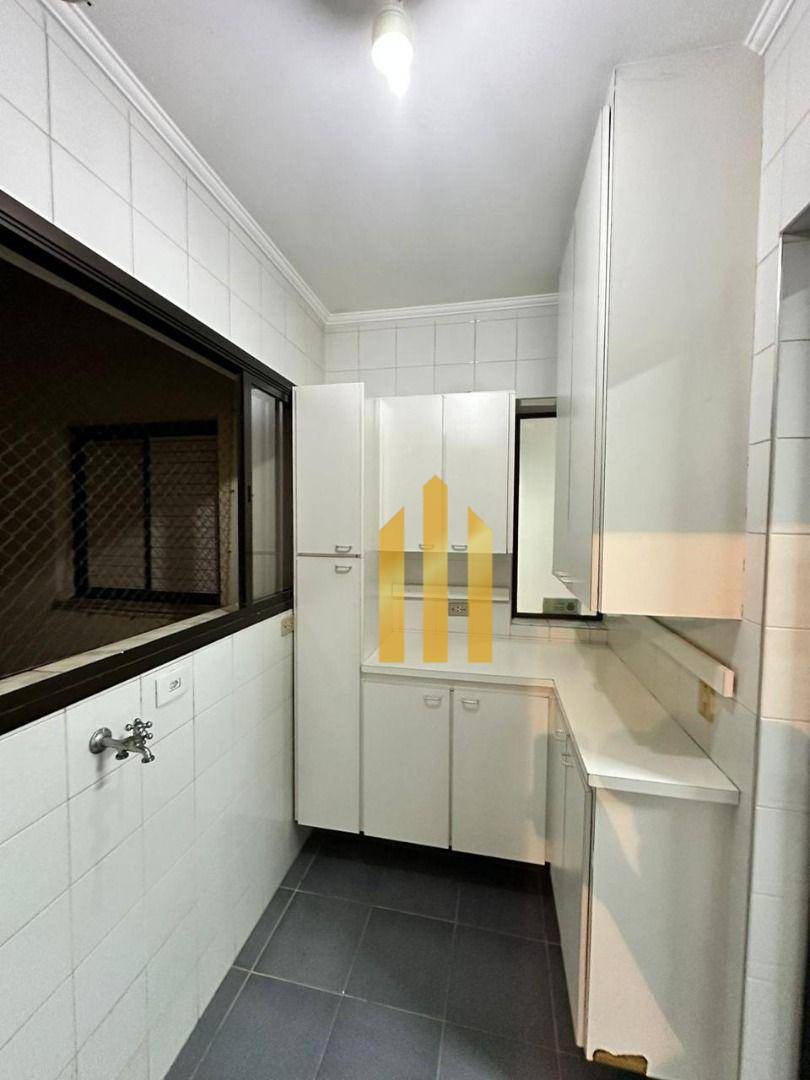 Apartamento para alugar com 3 quartos, 90m² - Foto 19