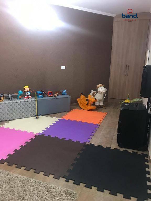 Casa de Condomínio à venda com 3 quartos, 450m² - Foto 17