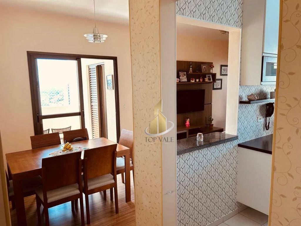 Apartamento à venda com 3 quartos, 74m² - Foto 2
