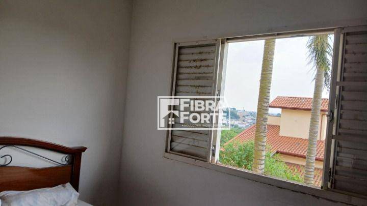 Casa à venda com 4 quartos, 250m² - Foto 4