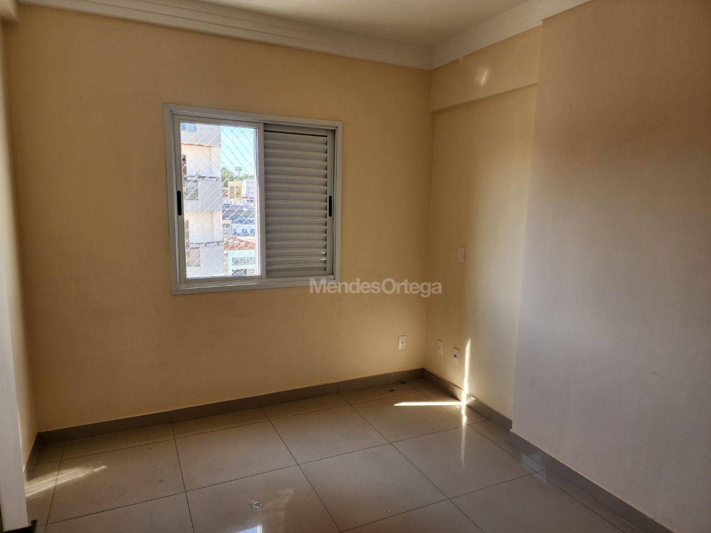 Apartamento para alugar com 3 quartos, 110m² - Foto 18