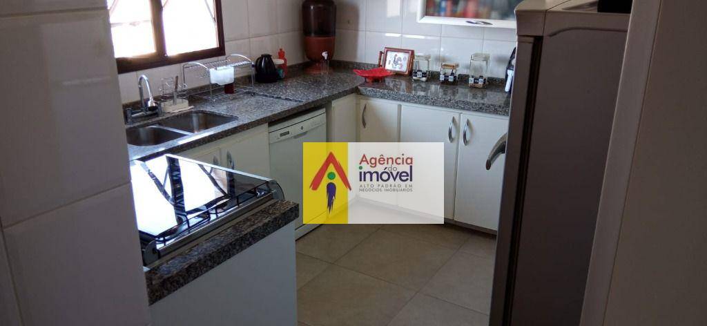 Apartamento à venda com 3 quartos, 170m² - Foto 12