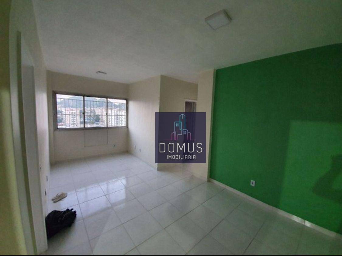 Apartamento à venda com 2 quartos, 68m² - Foto 1