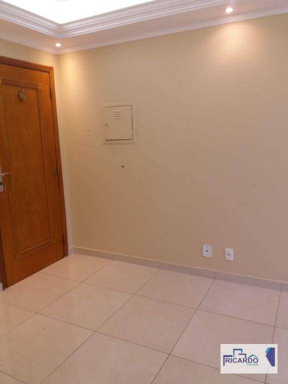 Apartamento à venda com 2 quartos, 58m² - Foto 2