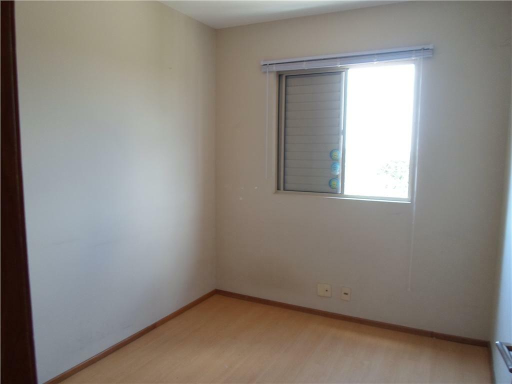 Apartamento para alugar com 3 quartos, 71m² - Foto 12