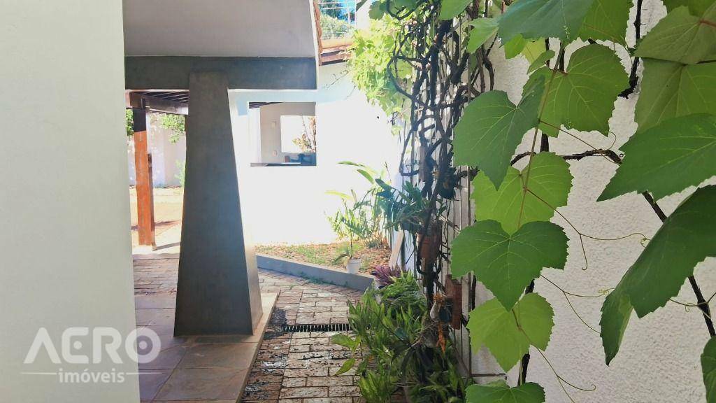 Casa à venda e aluguel com 3 quartos, 372m² - Foto 39