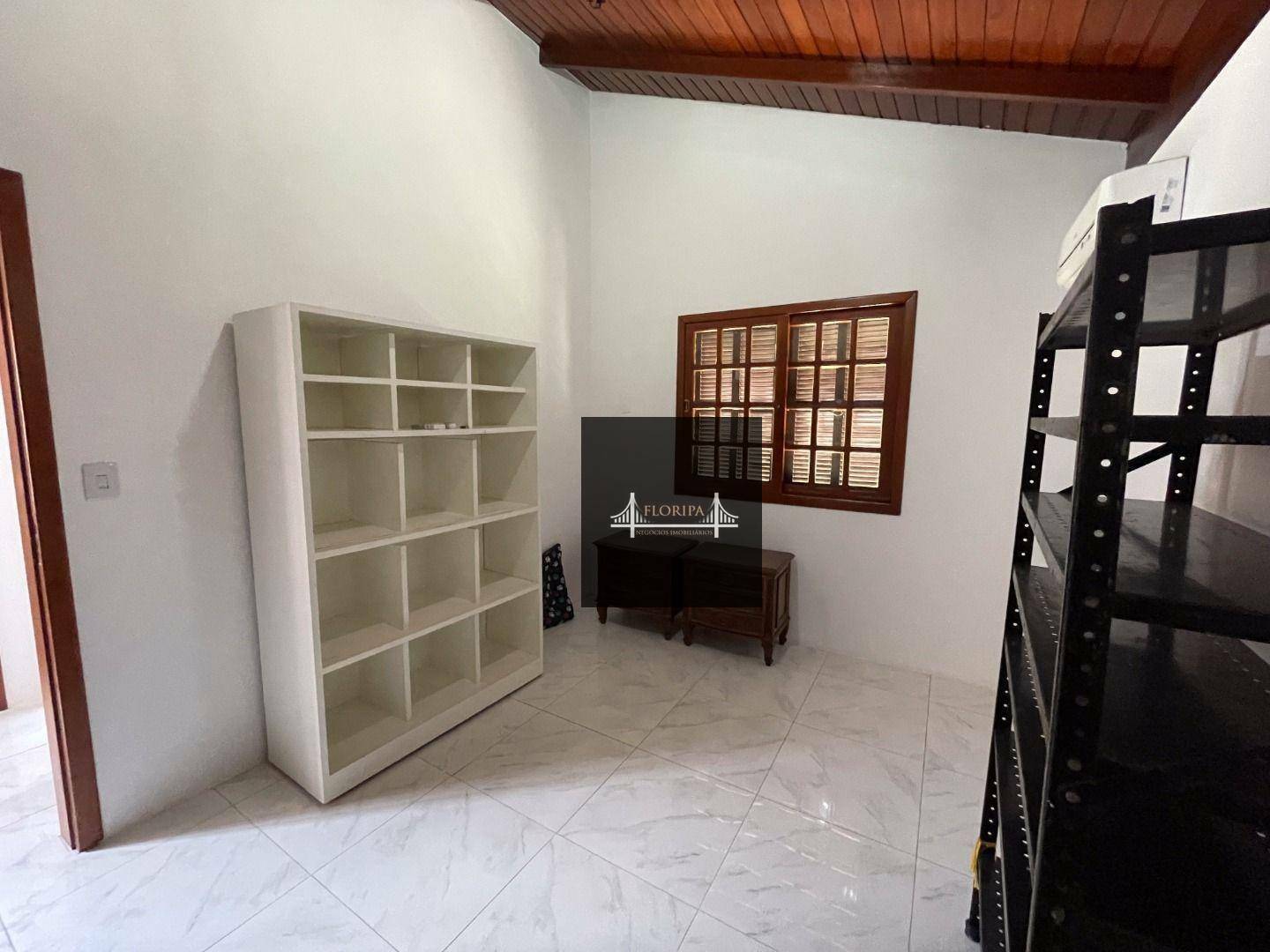 Casa de Condomínio à venda com 3 quartos, 226m² - Foto 17