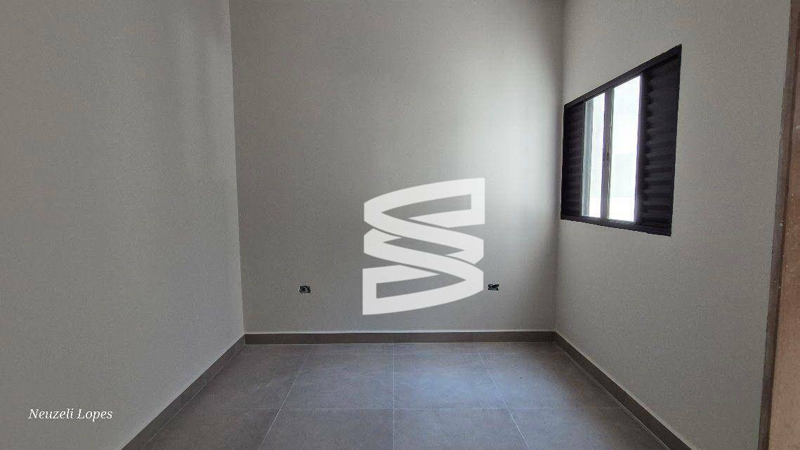 Casa à venda com 2 quartos, 90m² - Foto 9