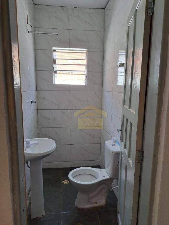 Casa à venda com 3 quartos, 100m² - Foto 5