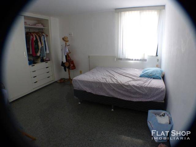 Apartamento à venda com 4 quartos, 200m² - Foto 5