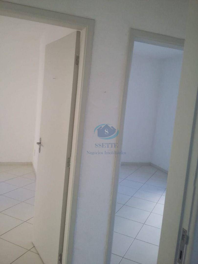 Apartamento à venda com 2 quartos, 70m² - Foto 9